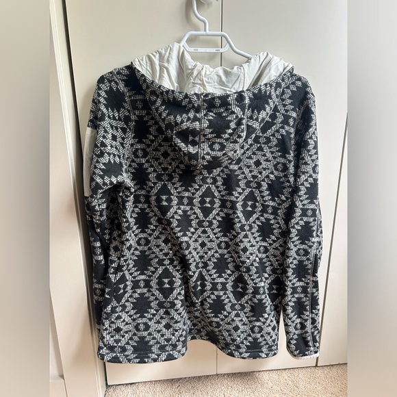 Columbia Hooded Pullover - Black and White Pattern - Picture 3 of 5